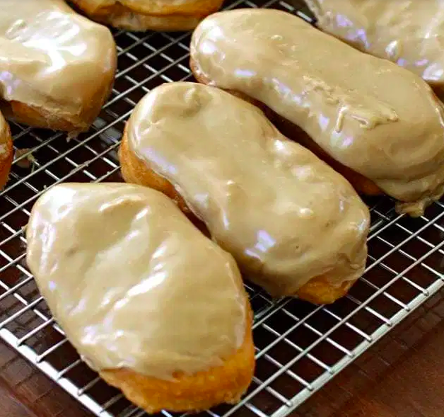 15-Minute Maple Bars Made With Canned Biscuits